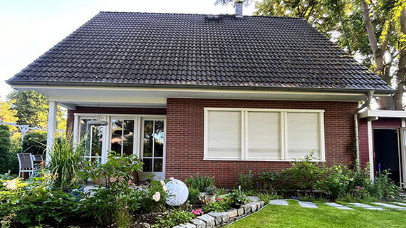 Poczdam - czyszczenie dachu przed po