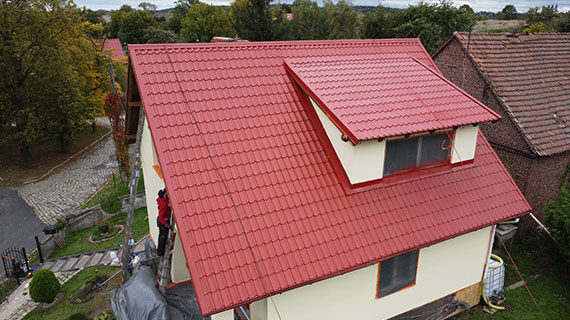 Dach i elewacja po malowaniu w Wojcieszowicach