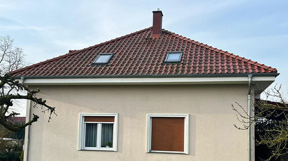 Czyszczenie dachu - Niedoradz - przed po