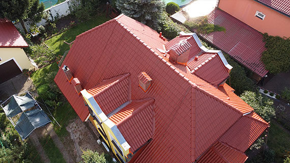 Czyszczenie dachu w Słubicach przed po