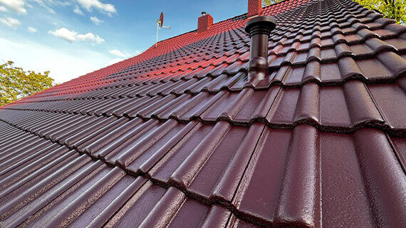 Malowanie dachu kolor bordeaux Nennhausen - mycie i malowanie dachu