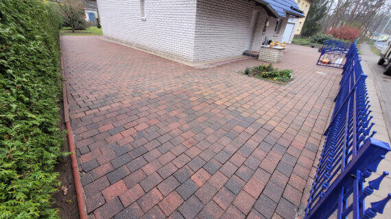 Czyszcznie kostki przed i po - Woltersdorf