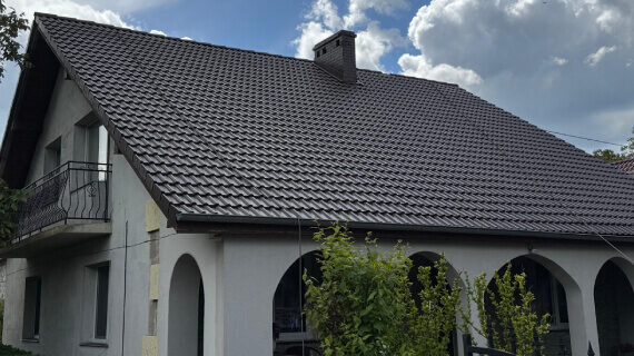 Mycie i malowanie dachu w Wichowie