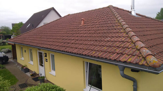 dach-przed-malowaniem Mycie dachu Erlengang