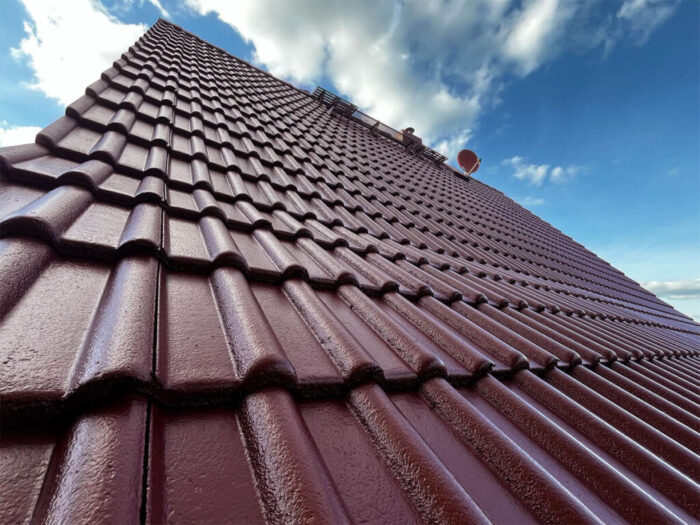 malowanie dachu na kolor bodreaux