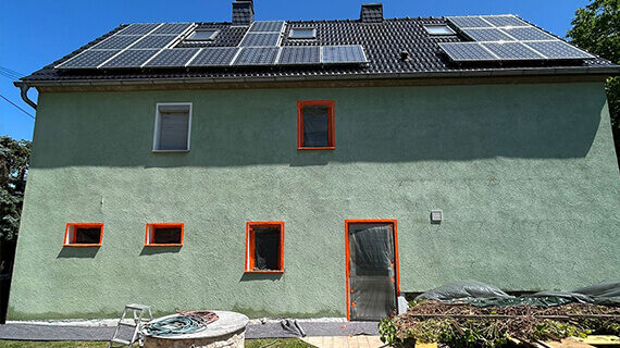 podczas czyszczenia elewacji