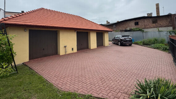 Czyszcznie elewacji w Krośnie Odrzańskim przed i po