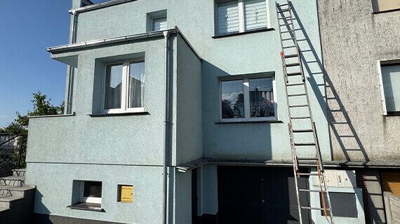 Przed myciem elewacji - Gubin