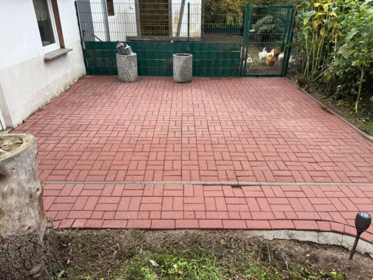 Po czyszczeniu kostki brukowej - Nennhausen Po czyszczeniu kostki brukowej - Nennhausen