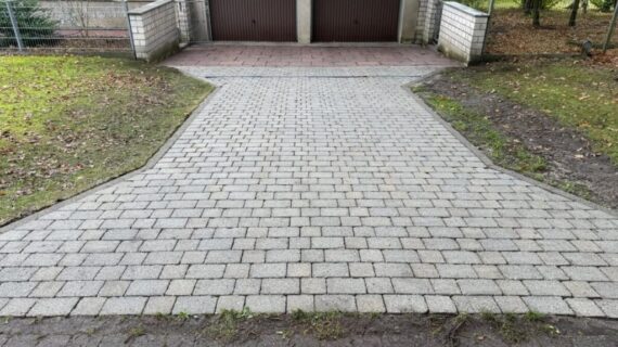 Po czyszczeniu kostki brukowej w Nennhausen Czyszczenie kostki brukowej w Nennhausen