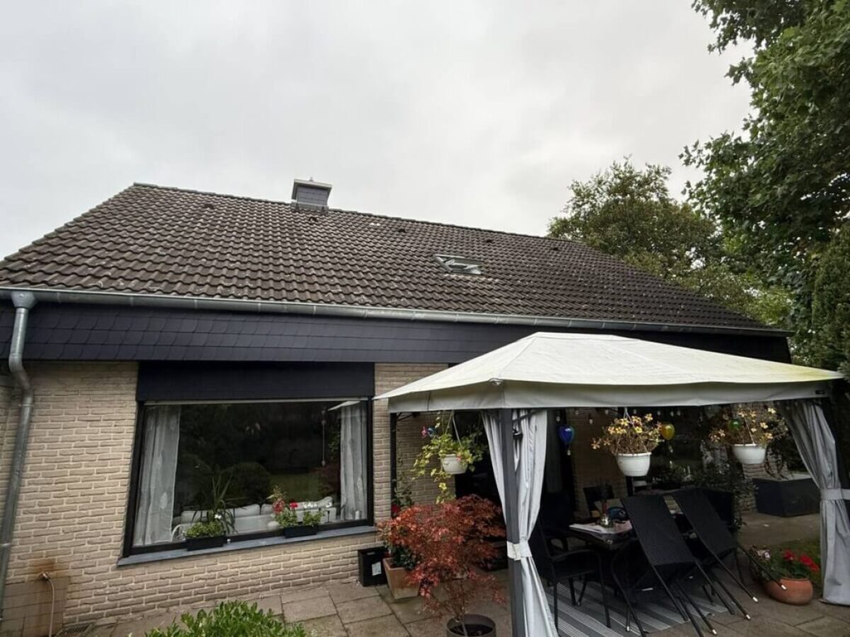 Przed czyszczeniem i malowaniem dachu - Ladbergen Przed czyszczeniem i malowaniem dachu - Ladbergen