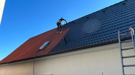 Malowanie dachu w Krostitz