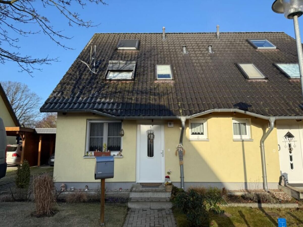 Przed czyszczeniem dachu w Strausberg